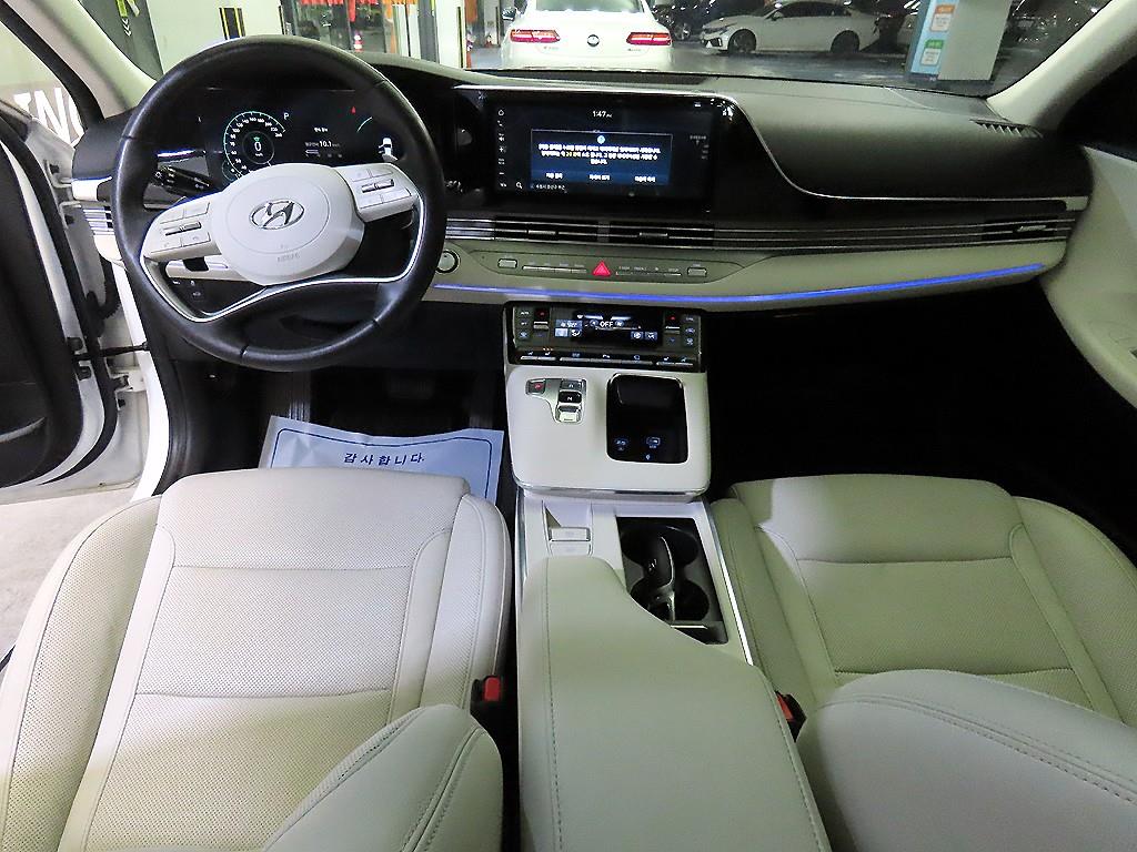 HYUNDAI Grandeur - Vista 10