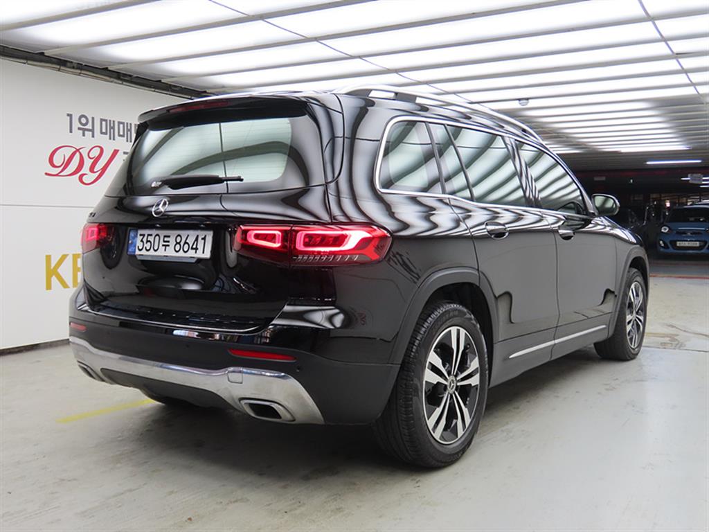 Mercedes Benz GLB Class - Vista 4