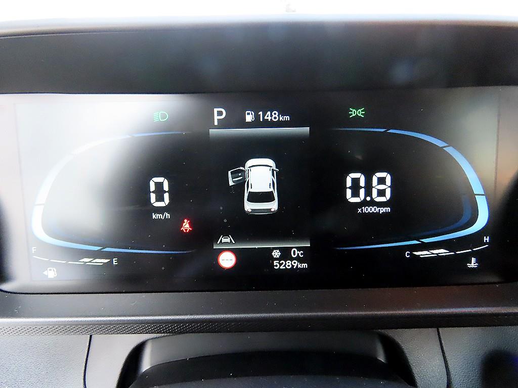 HYUNDAI Casper - Vista 9