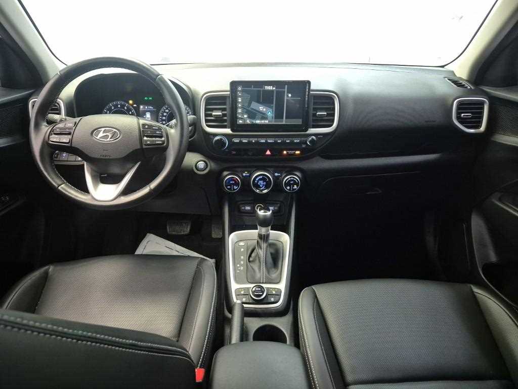 HYUNDAI Venue - Vista 7