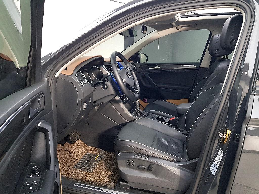 Volkswagen Tiguan - Vista 8