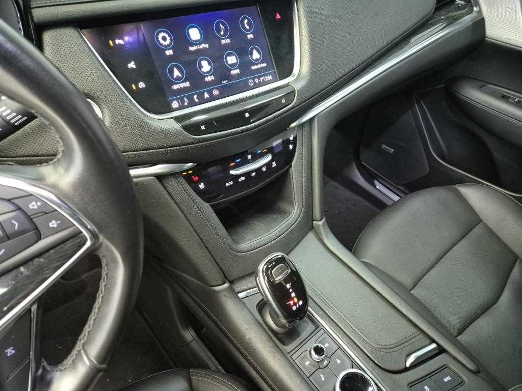 Cadillac XT5 - Vista 10