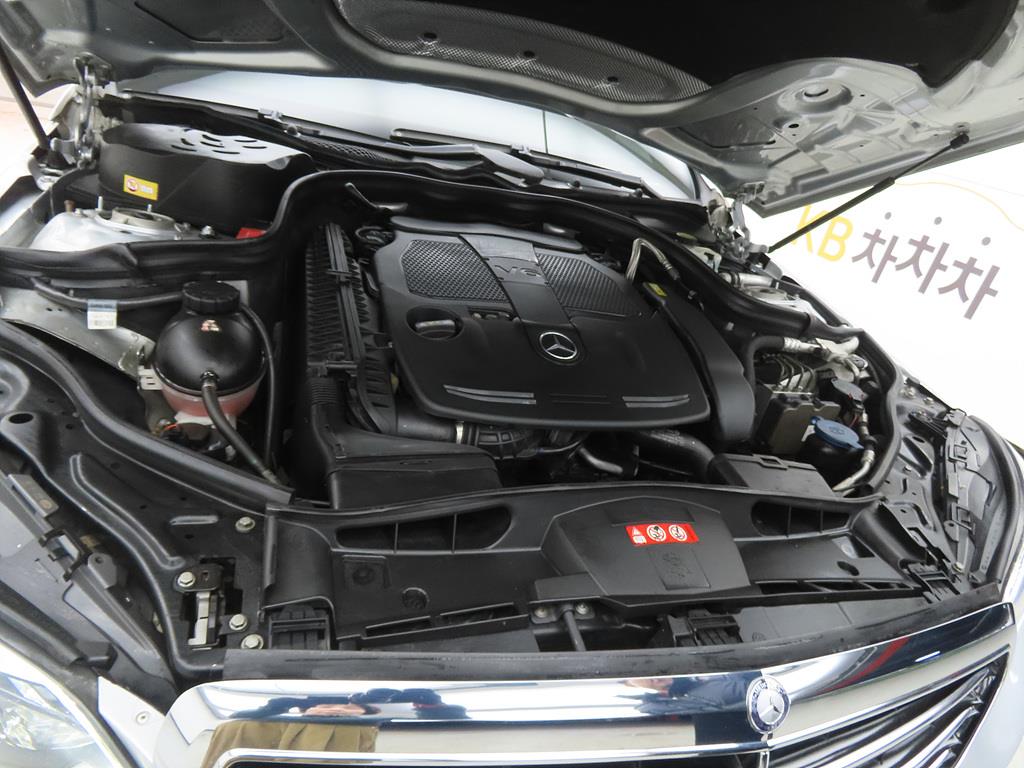 Mercedes Benz E class 2014 Plateado - Importación desde Corea - HF Imports Iquique - Foto 19