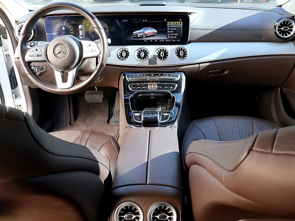 Mercedes Benz CLS Class - Vista 9