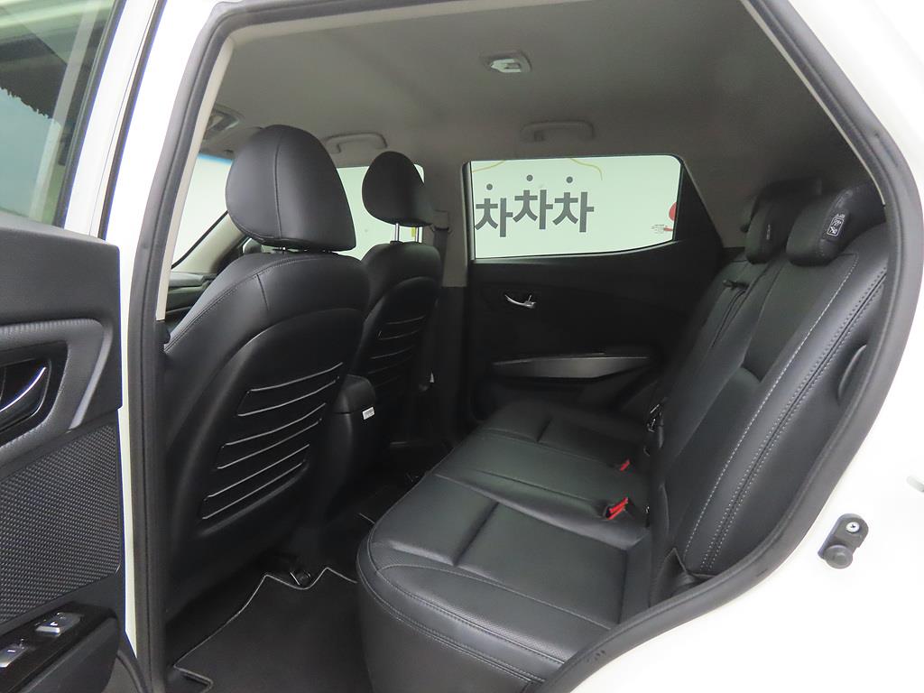 Ssangyong Tivoli - Vista 6