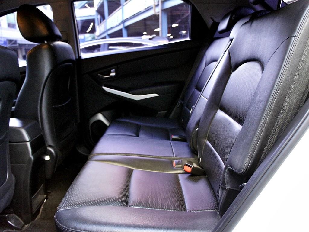 Ssangyong Korando - Vista 11