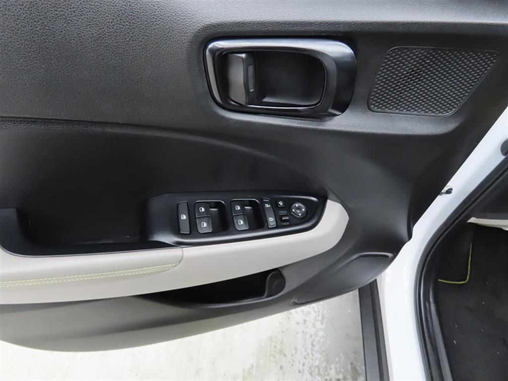 HYUNDAI Venue 2020 Blanco - Importación desde Corea - HF Imports Iquique - Foto 13