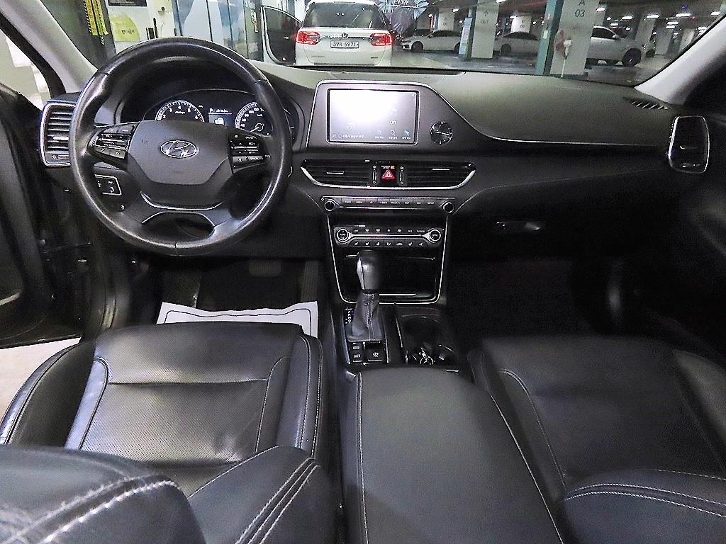 HYUNDAI Grandeur - Vista 10