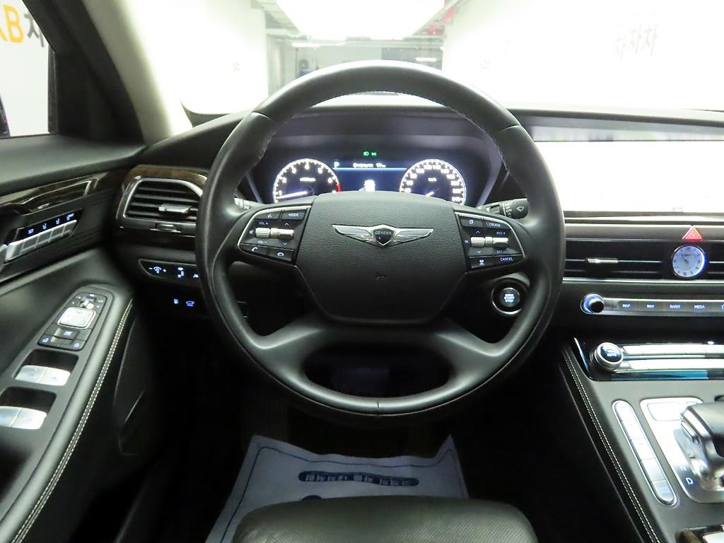 Genesis G90 - Vista 8