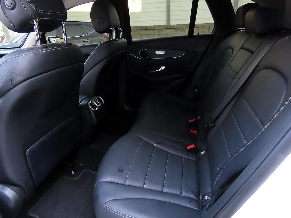 Mercedes Benz GLC Class - Vista 6