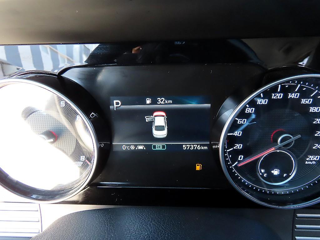 HYUNDAI Grandeur - Vista 9