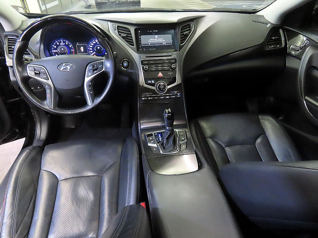 HYUNDAI Grandeur - Vista 10