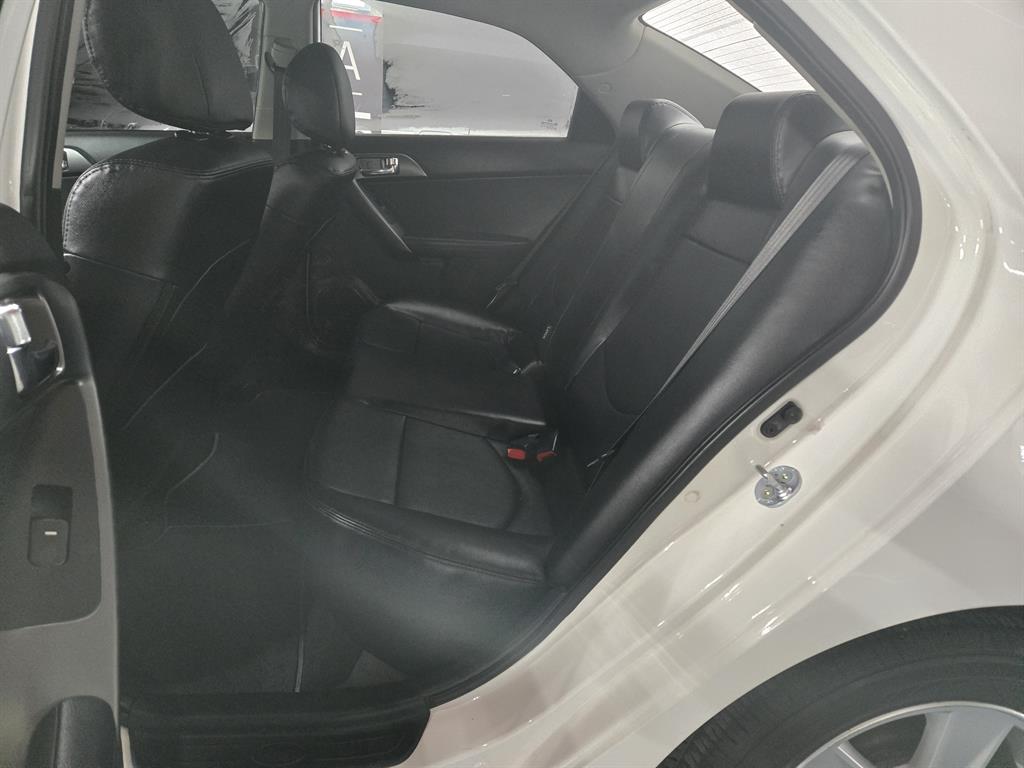 KIA Forte - Vista 10