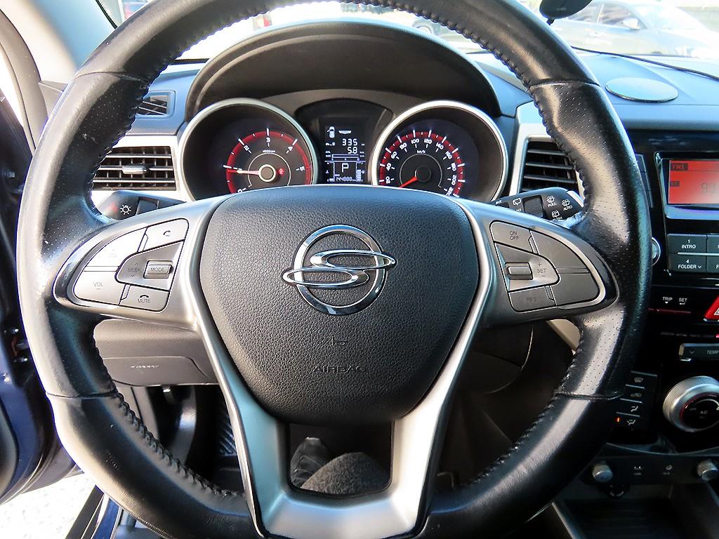 Ssangyong Tivoli - Vista 8