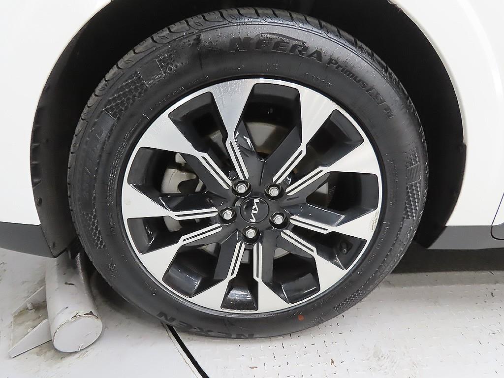 KIA Carnival - Vista 9