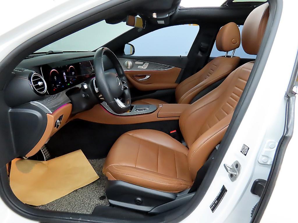 Mercedes Benz E class - Vista 5