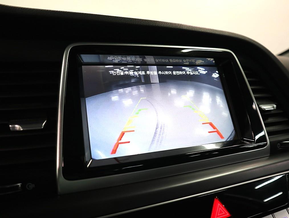 HYUNDAI Sonata - Vista 12