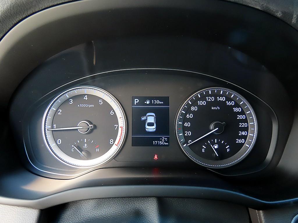 HYUNDAI Grandeur - Vista 9