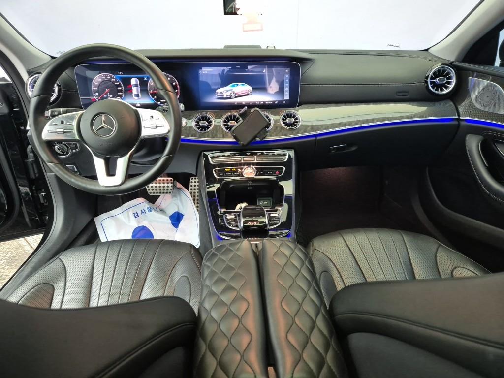 Mercedes Benz CLS Class - Vista 5