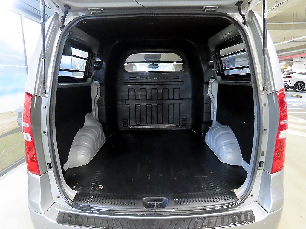 HYUNDAI Starex 2016 Plateado - Importación desde Corea - HF Imports Iquique - Foto 17