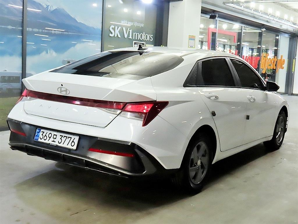 HYUNDAI Avante - Vista 4