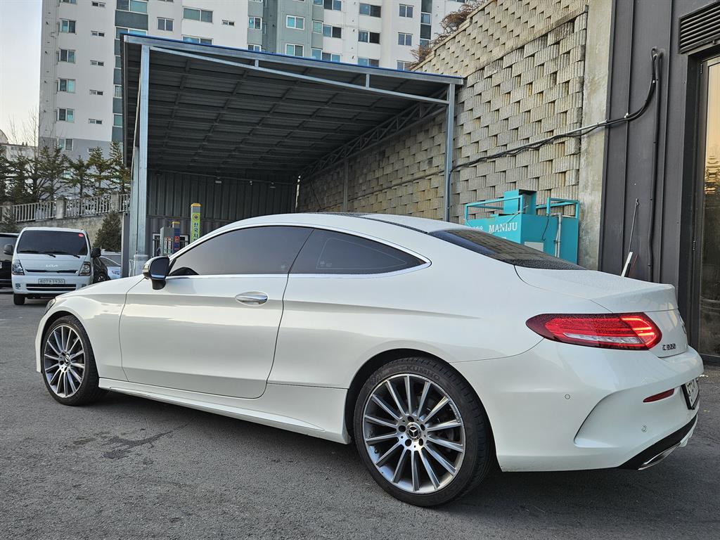 Mercedes Benz C Class - Vista 6