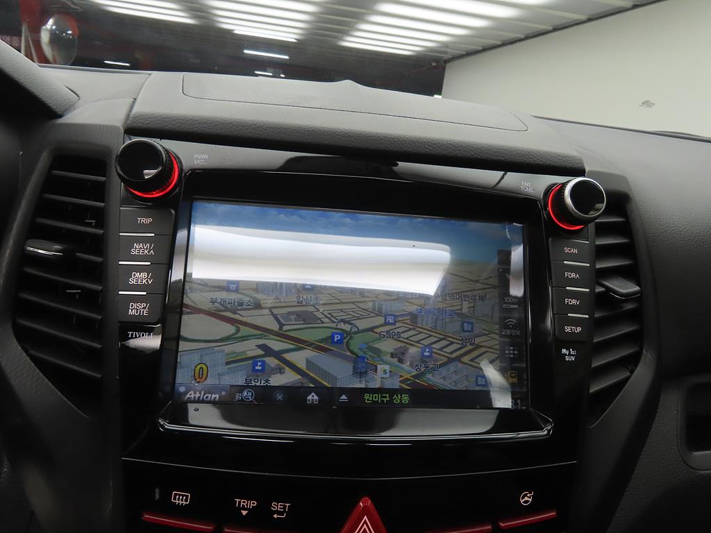 Ssangyong Tivoli 2017 Blanco - Importación desde Corea - HF Imports Iquique - Foto 13