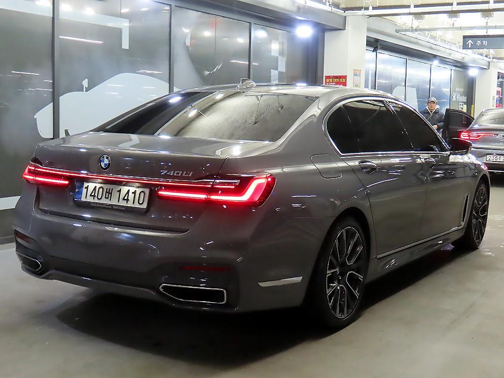 BMW 7 Series - Vista 4