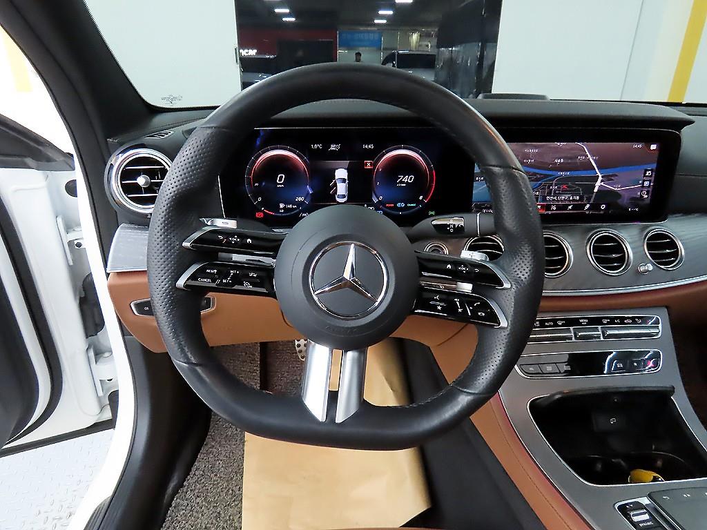 Mercedes Benz E class - Vista 9