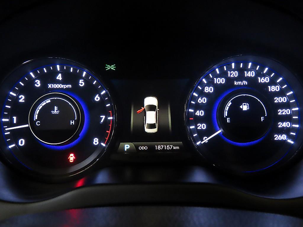 HYUNDAI Grandeur - Vista 9