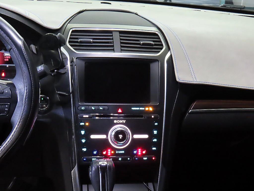 Ford Explorer - Vista 11