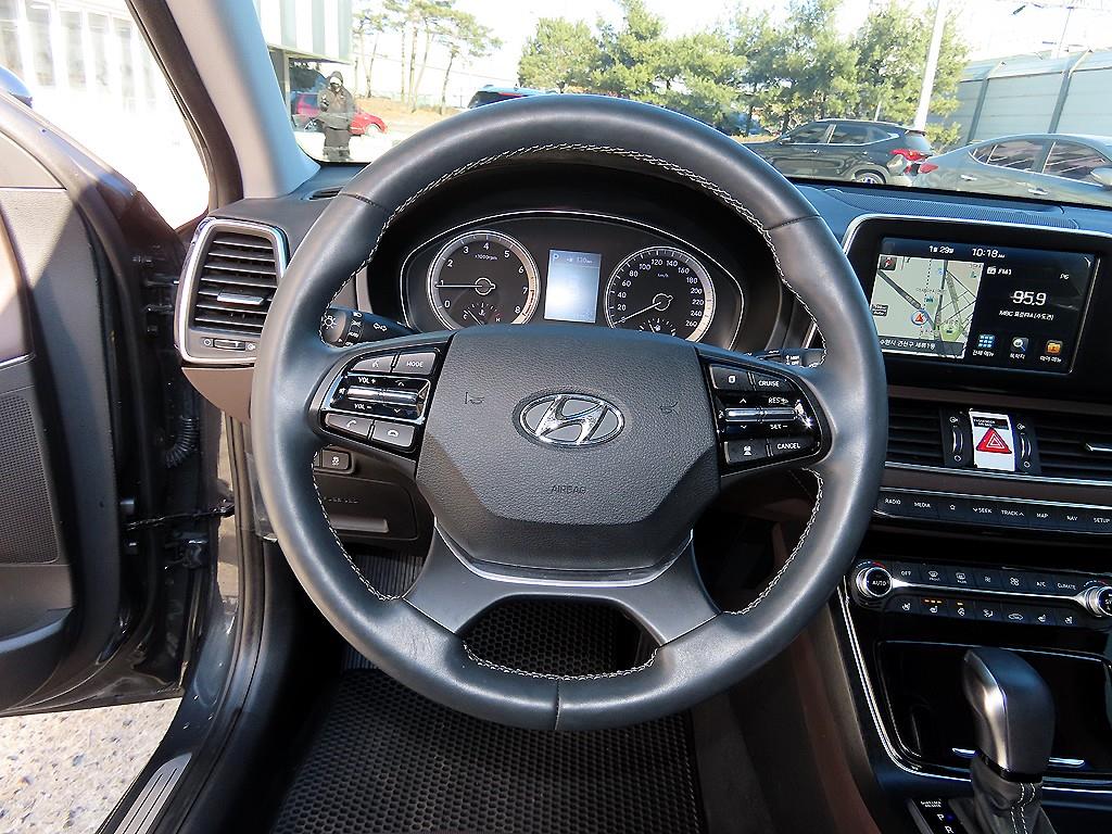 HYUNDAI Grandeur - Vista 8