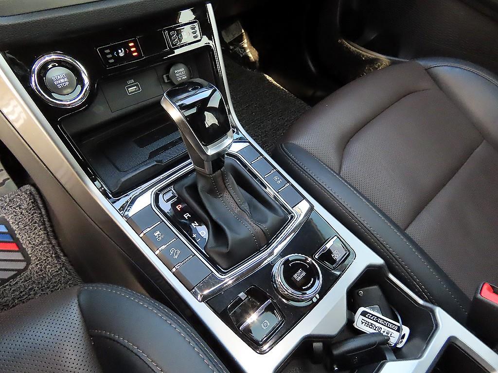 Ssangyong Korando - Vista 10