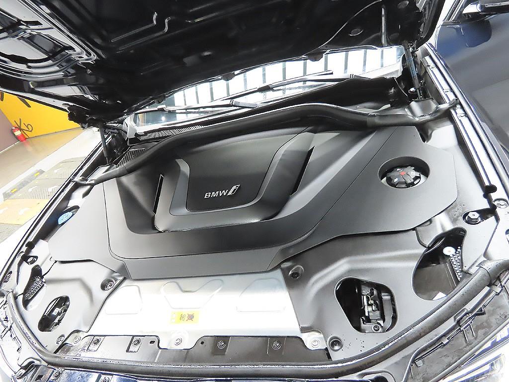 BMW iX3 2022 Negro - Importación desde Corea - HF Imports Iquique - Foto 7