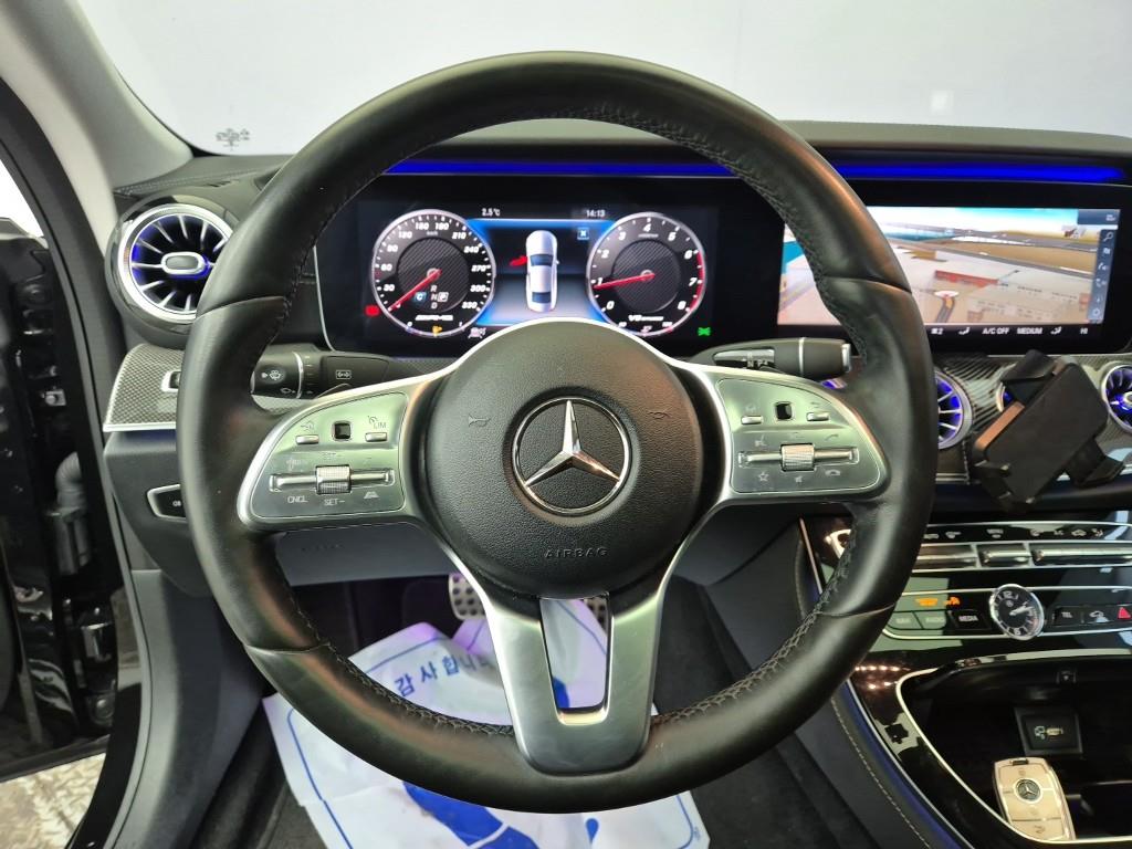 Mercedes Benz CLS Class - Vista 9