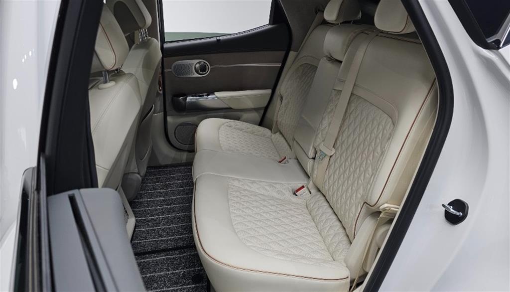 Genesis GV60 - Vista 11