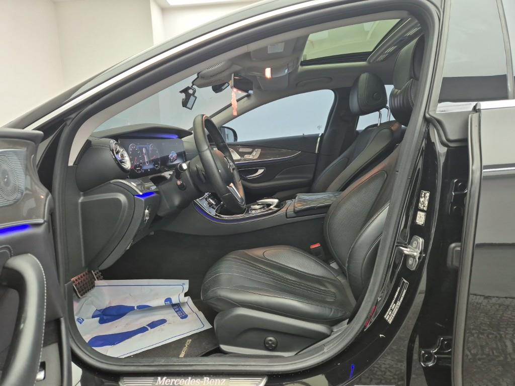 Mercedes Benz CLS Class - Vista 11