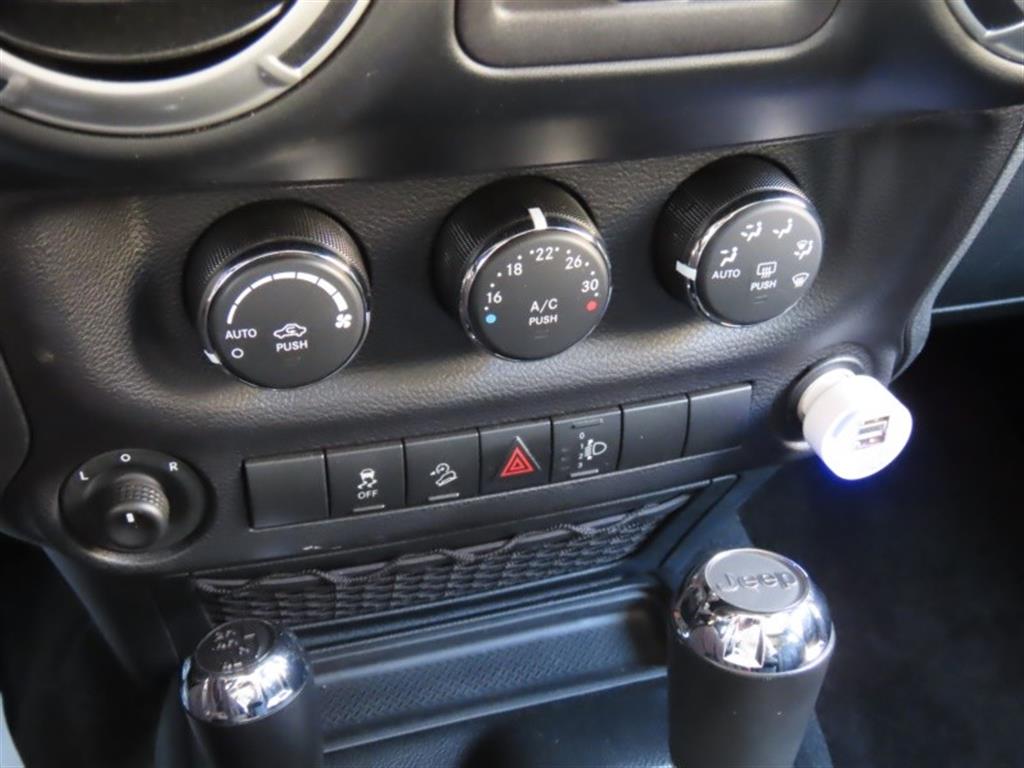 Jeep Wrangler 2017 Negro - Importación desde Corea - HF Imports Iquique - Foto 7