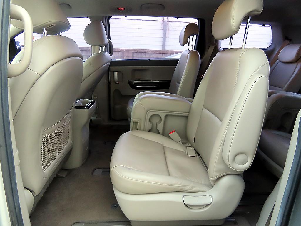 KIA Carnival - Vista 6