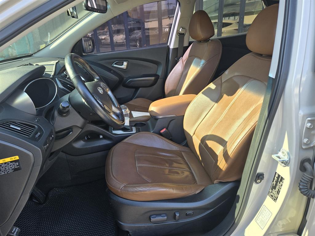 HYUNDAI Tucson - Vista 5