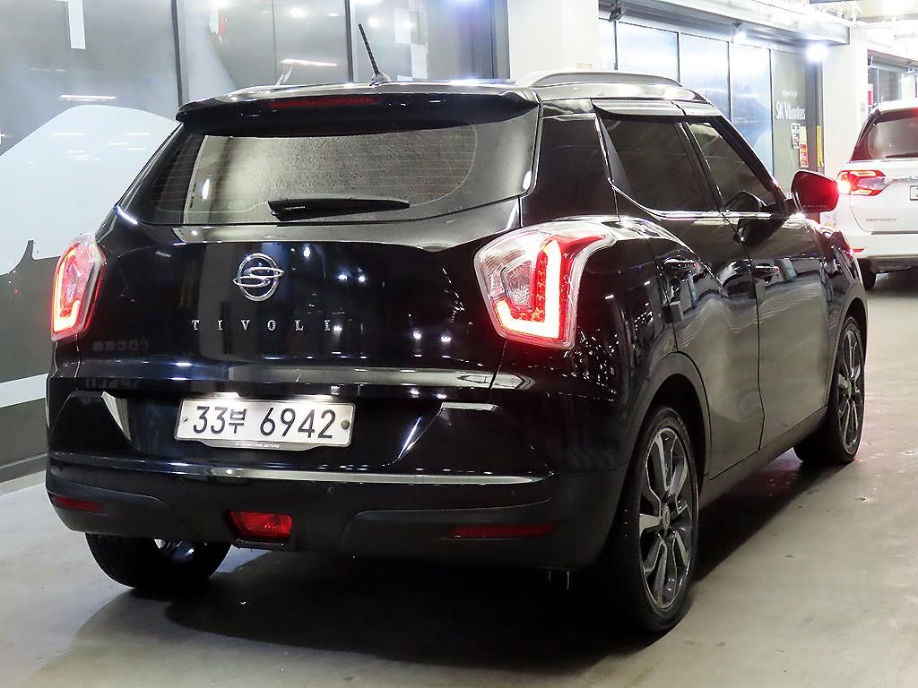 Ssangyong Tivoli - Vista 4