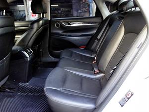 HYUNDAI Grandeur - Vista 12