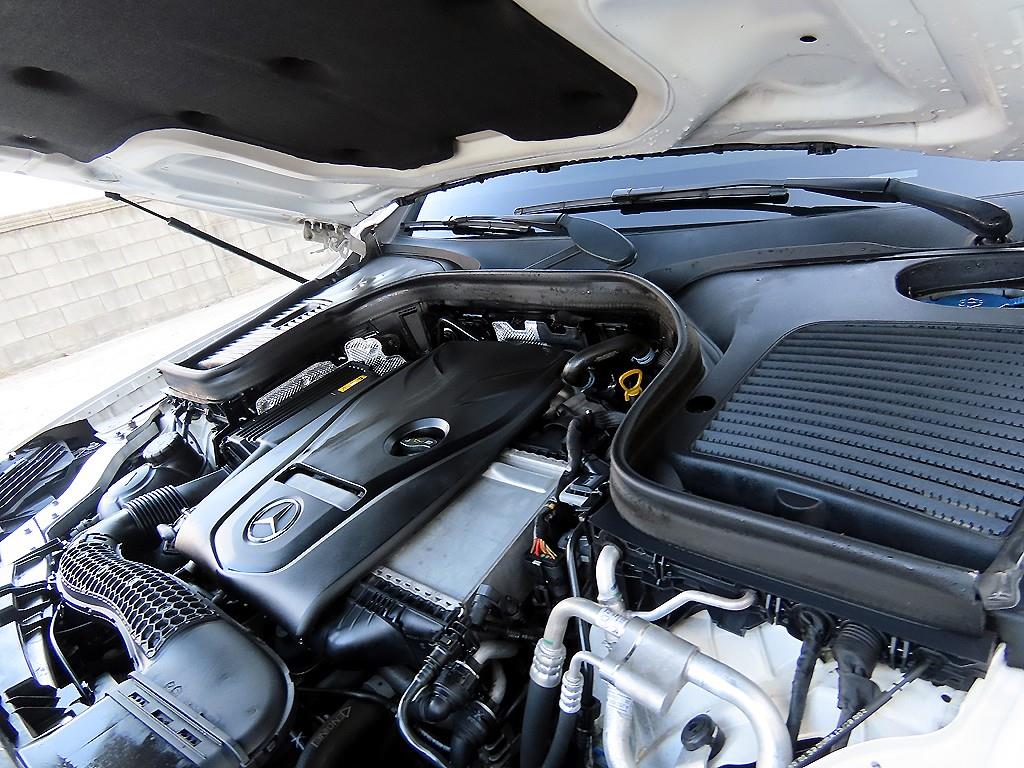 Mercedes Benz GLC Class 2019 Blanco - Importación desde Corea - HF Imports Iquique - Foto 19