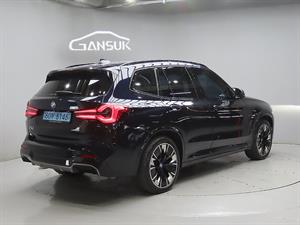 BMW iX3 - Vista 8