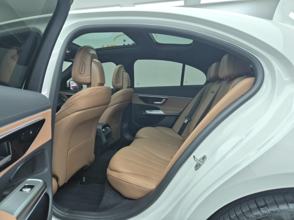 Mercedes Benz E class - Vista 12