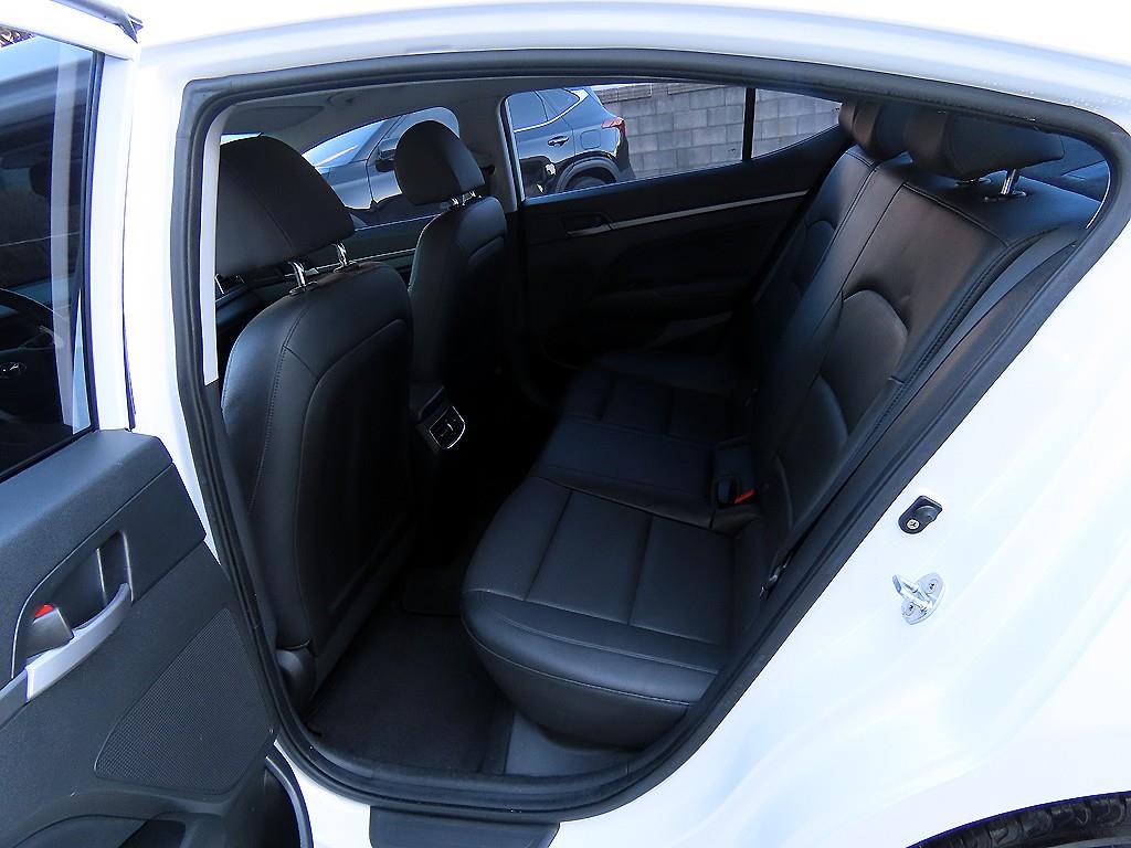 HYUNDAI Avante - Vista 6