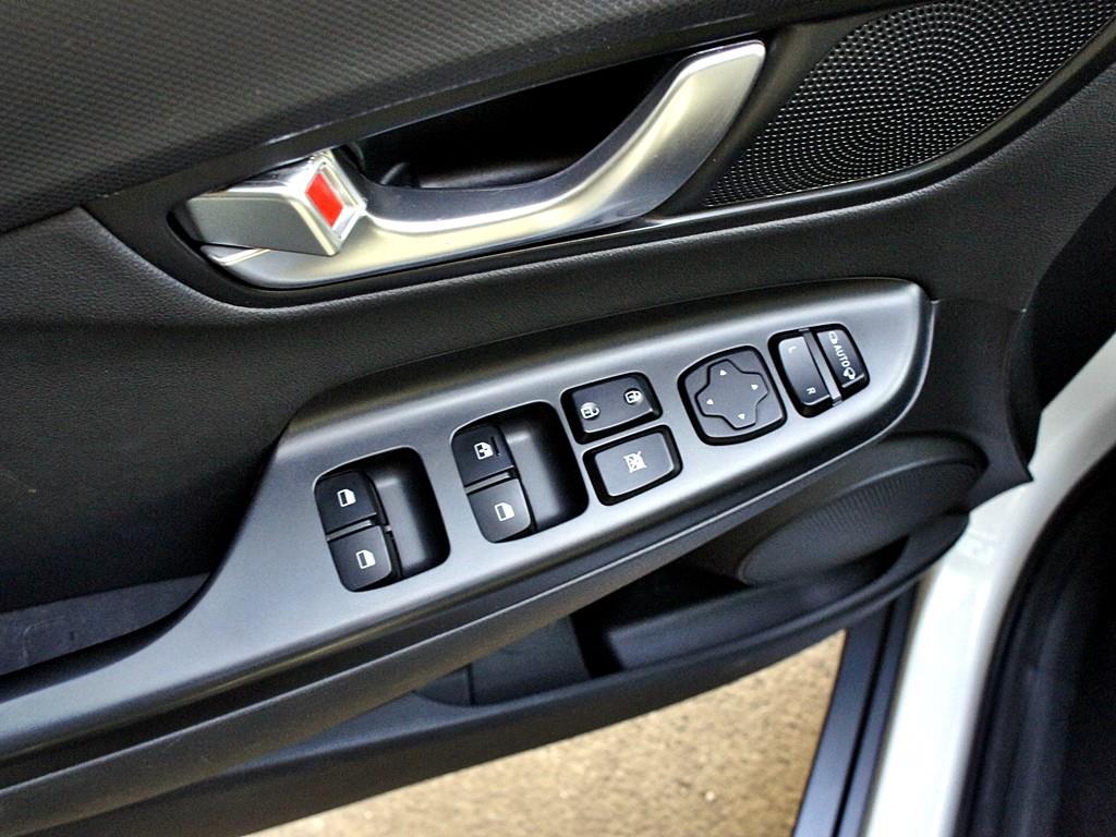 HYUNDAI Kona 2021 Blanco - Importación desde Corea - HF Imports Iquique - Foto 13