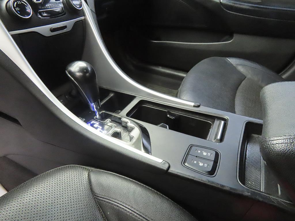 HYUNDAI Sonata - Vista 11