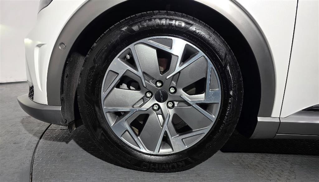 Genesis GV60 - Vista 5