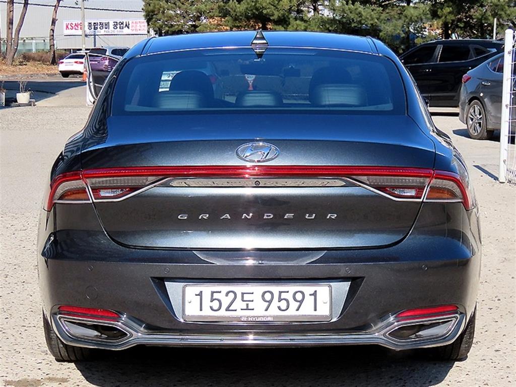 HYUNDAI Grandeur - Vista 4